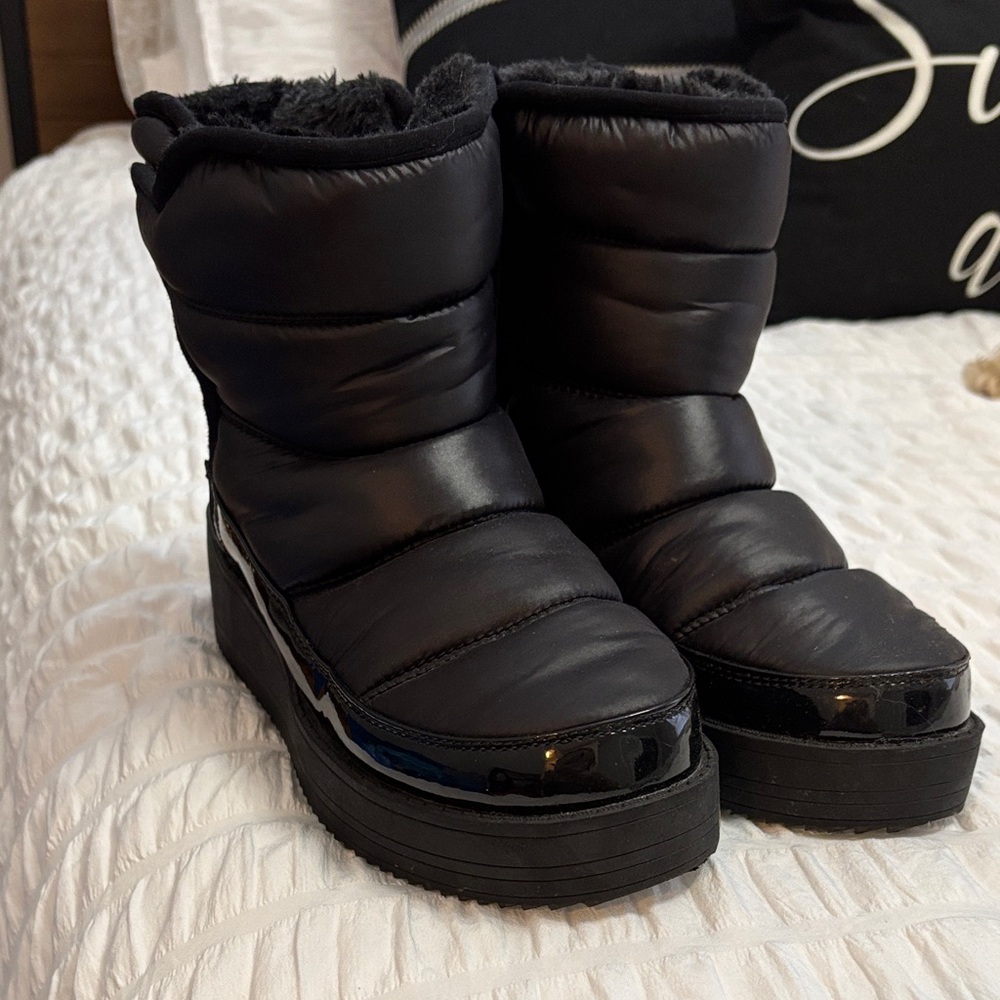 H&M Black Women's Winter Boots